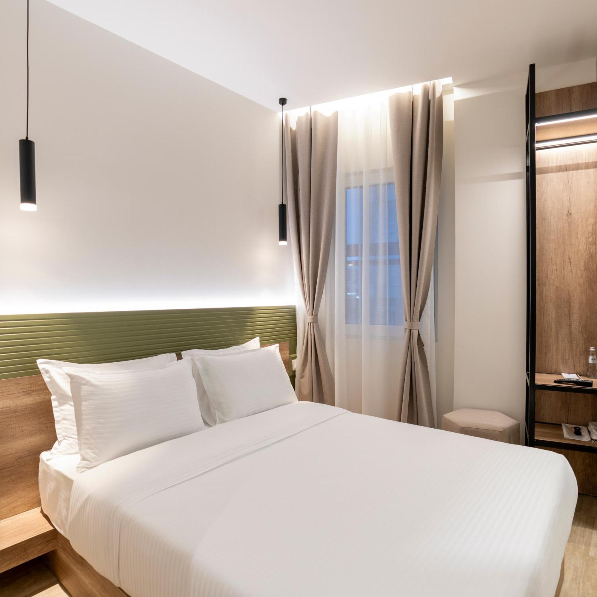 Star Hill Hotel Приштина Экстерьер фото