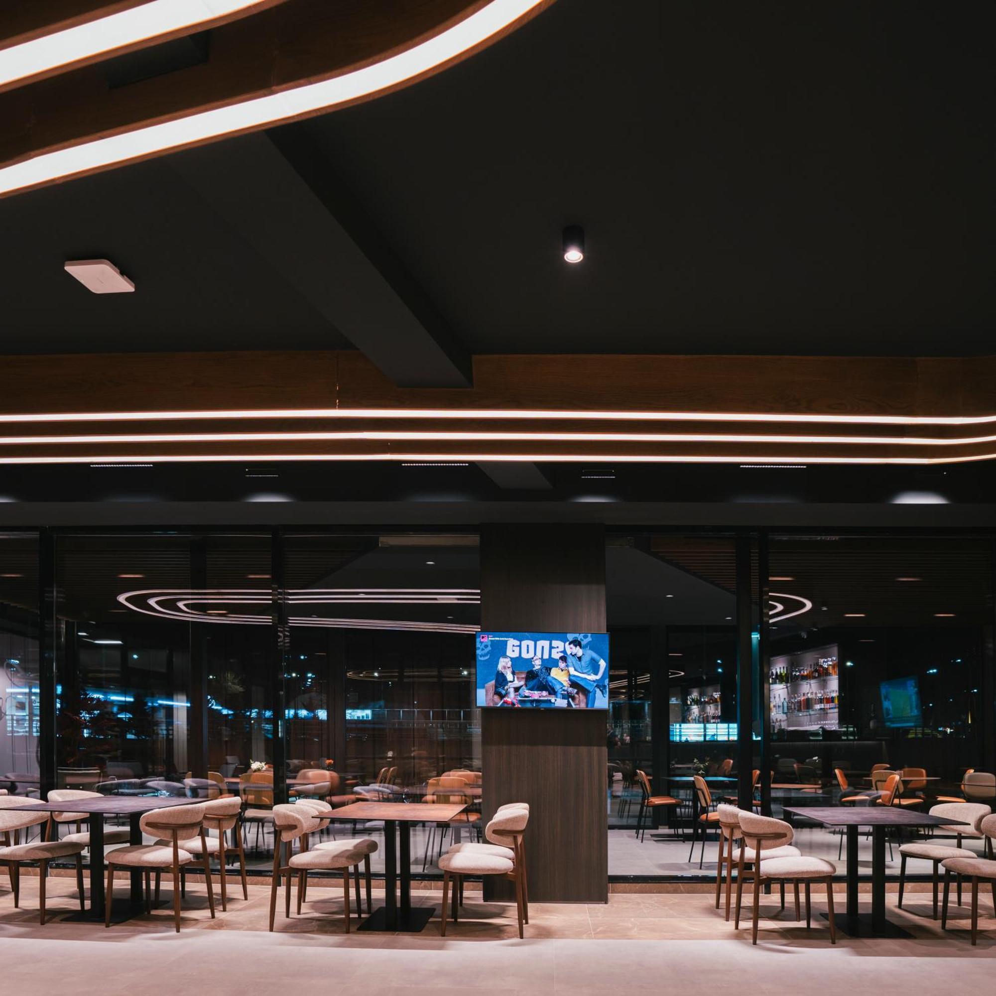Star Hill Hotel Приштина Экстерьер фото